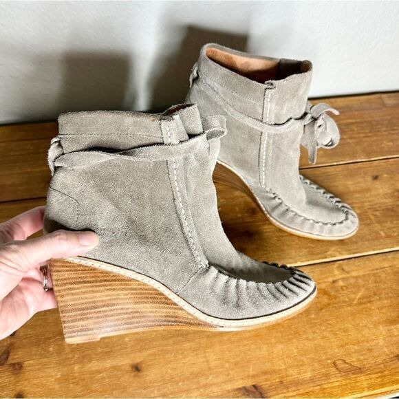 Anthropologie Matiko taupe suede leather tie wedge boots size 38 - Picture 3 of 11